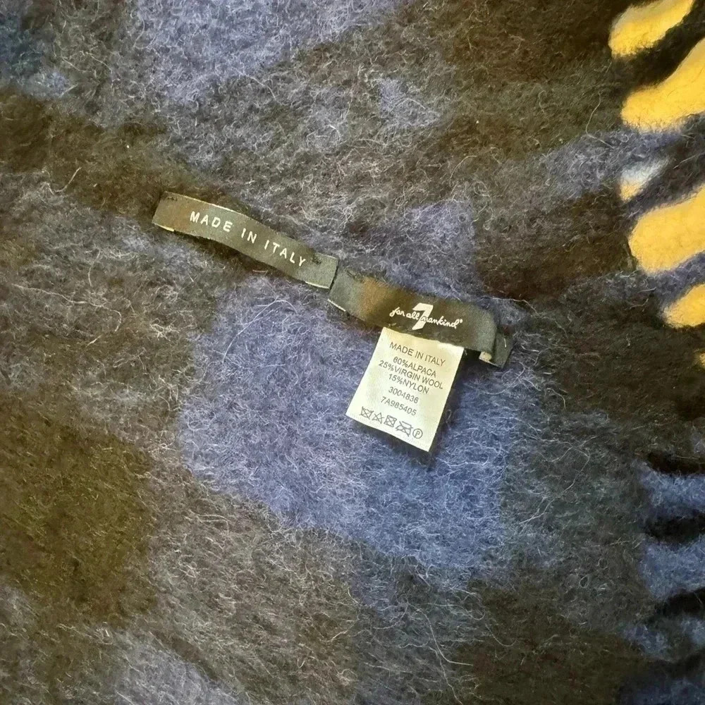 7 for All Mankind soft Wool‎ scarf - Picture 2 of 4